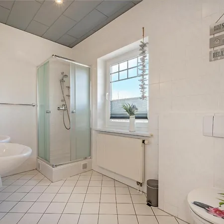 Linde 3 * Heringsdorf (Usedom)